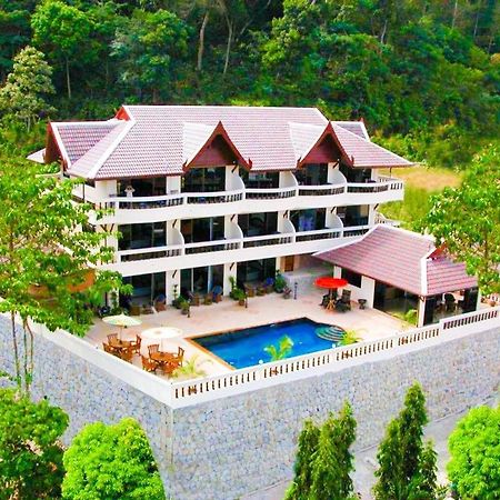 Aksarai Hotel Patong Esterno foto