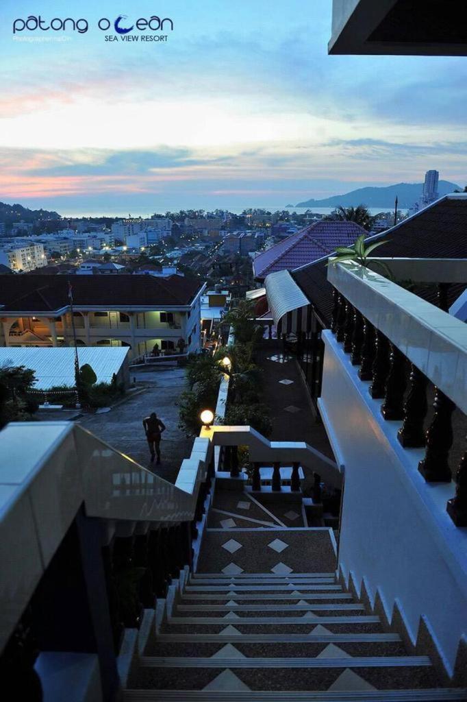 Aksarai Hotel Patong Esterno foto