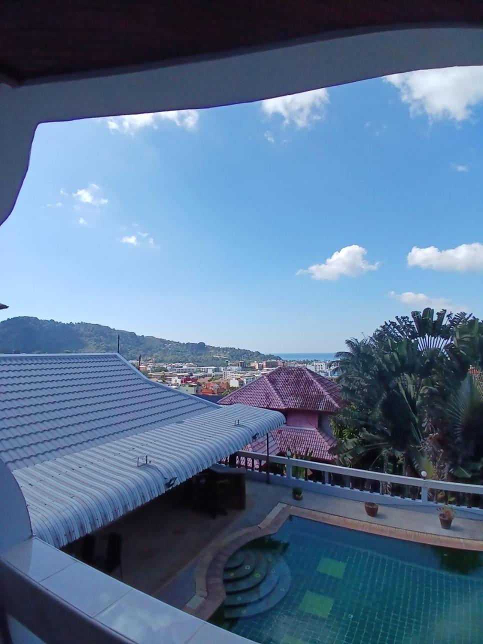 Aksarai Hotel Patong Esterno foto