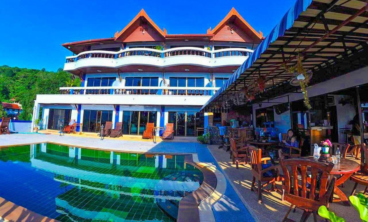 Aksarai Hotel Patong Esterno foto