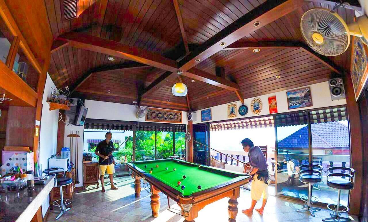 Aksarai Hotel Patong Esterno foto