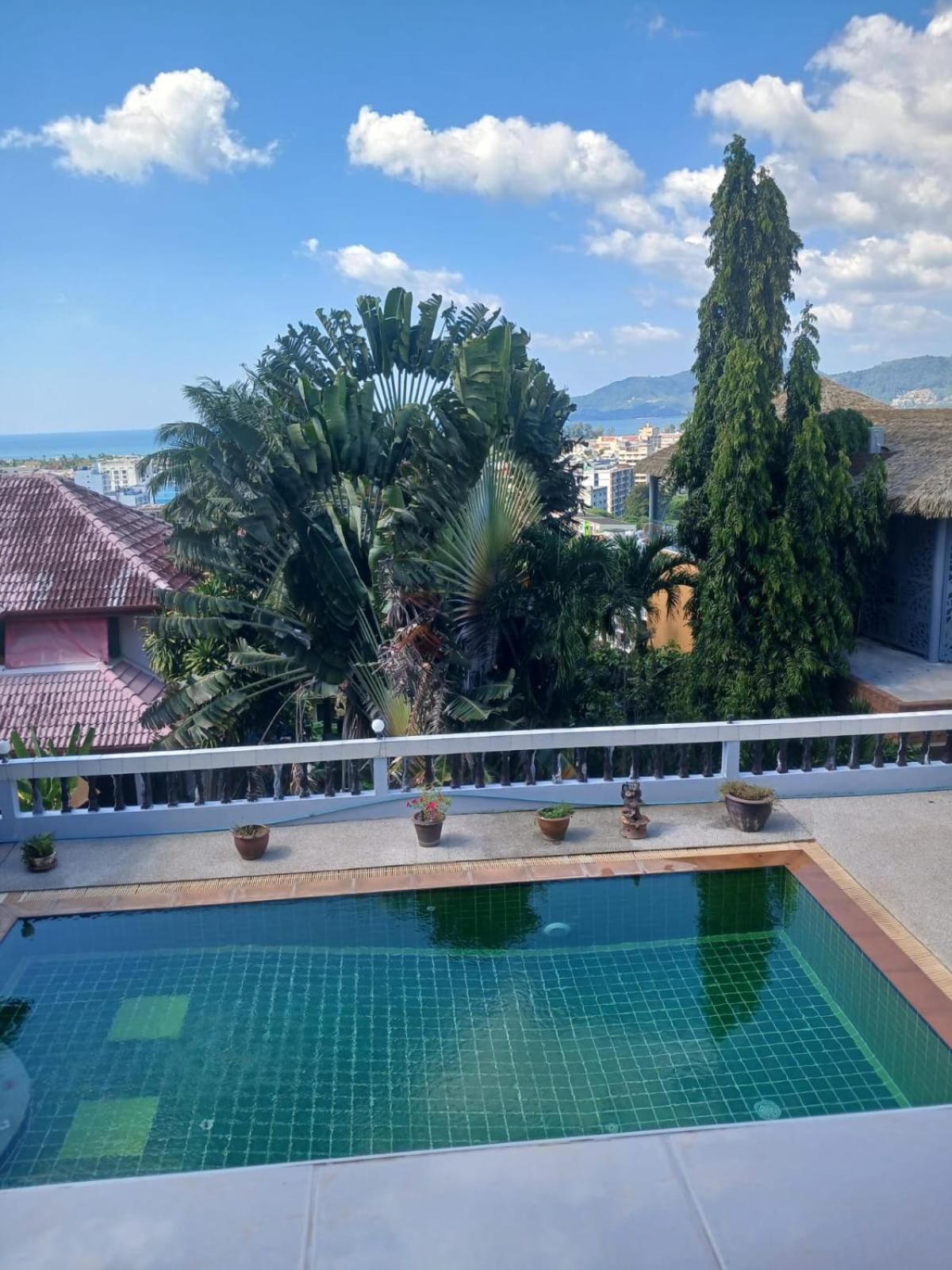Aksarai Hotel Patong Esterno foto